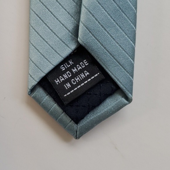 BUGATTI SILK MEN'S TIE PASTEL BLUE GREEN TONAL STRIPE 3.75" BY 57" - Picture 3 of 6